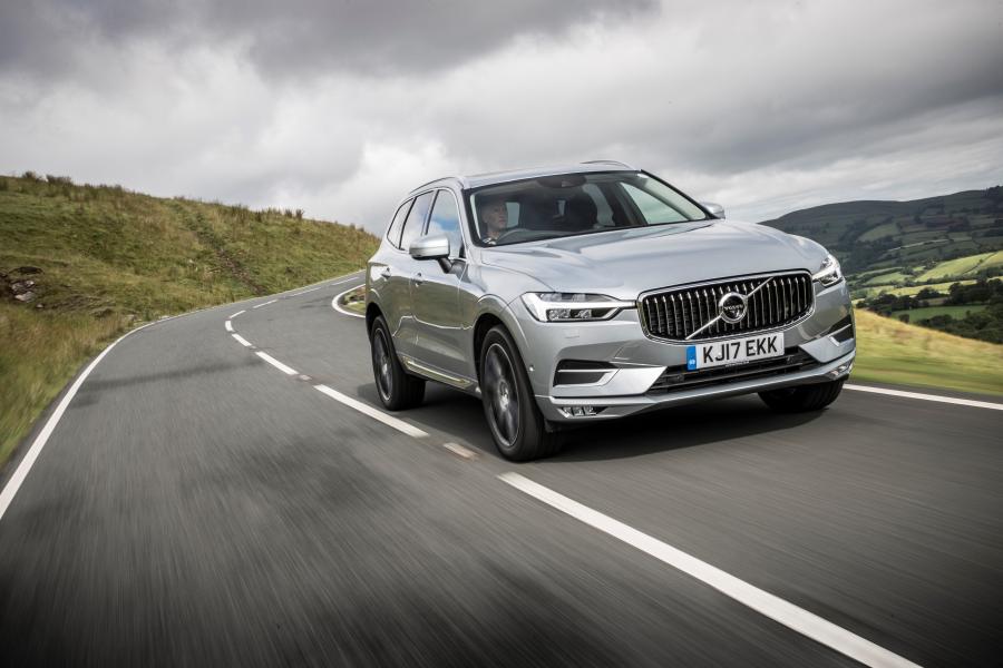  Volvo XC60 D4 Inscription 2017 года  (UK) (фото 14 из 172)